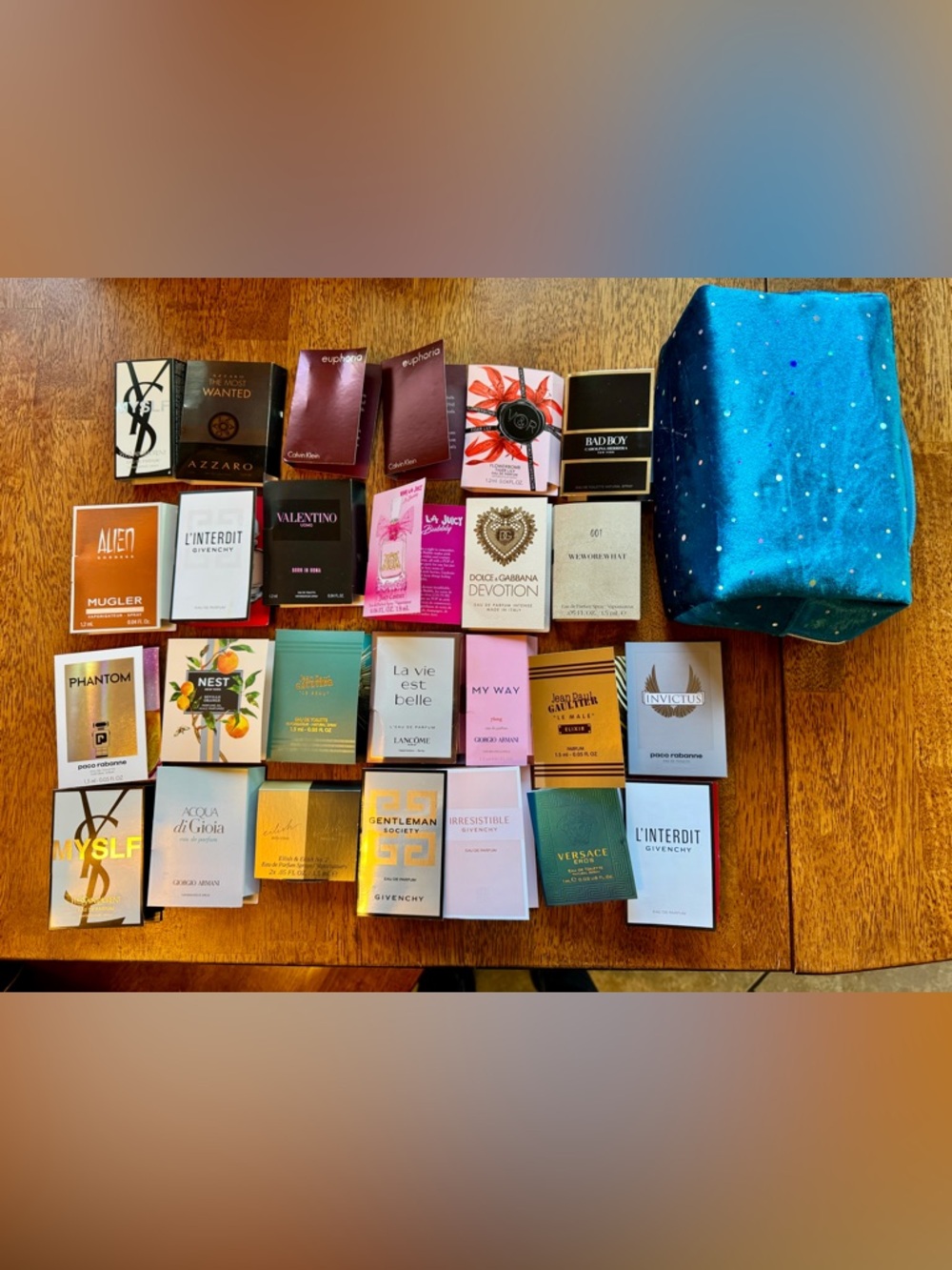 26 Designer fragrance bundle! 26 samples plus adorable bag!
